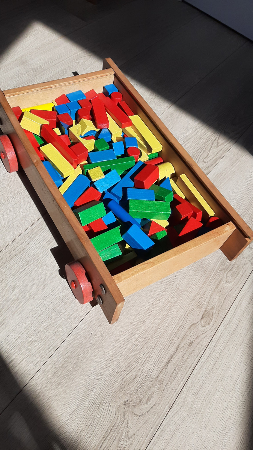 Wooden block cart Goods For Refugees