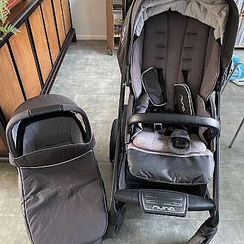 Nuna Mixx2 stroller (2018) complete with carrycot