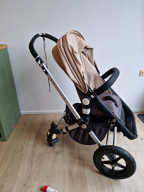 Playpen, stroller &amp; other items for pregnant women