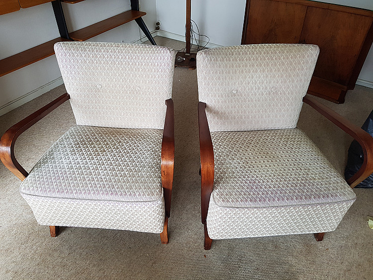 twee comfortabele fauteuils 