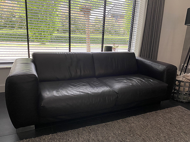 Sofa in neat condition