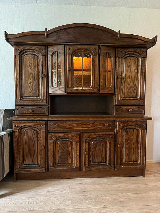 Oak cupboard 