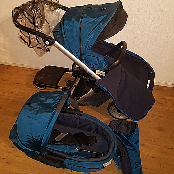 Mutsy Evo stroller with many accessories
