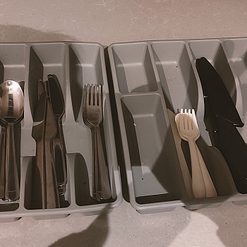 Cutlery set + trays