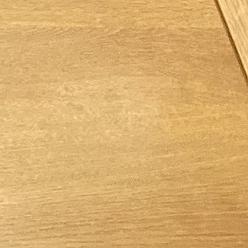 Grote houten eettafel