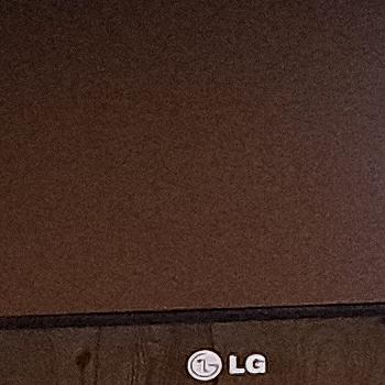 ተለቪዥን፡ ፍላት ስክሪን፡ ኤልጂ - ነጻ