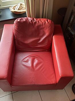 Красное кресло