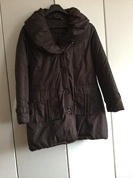 Warm winter coat with a large modern collar, size 40/42