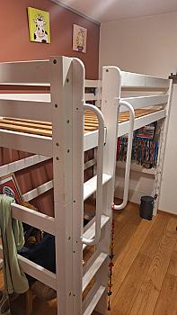 Гарне ліжко-горище Hoppekids