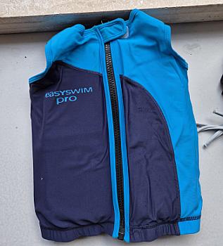 ናይ ህይወት ኣድሕን ጃኬት