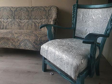 Лавка та стілець