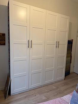 Безкоштовний вивіз гардеробу в Амстердамі 