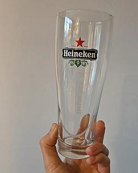Gratis 11 Heineken bierglazen