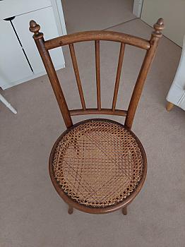 Çeşitli sandalyeler