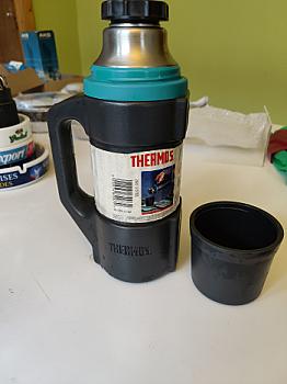 ተርሞስ ፍላስካ ተዓቂቡ ኣሎ።