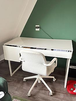 Стол - белый